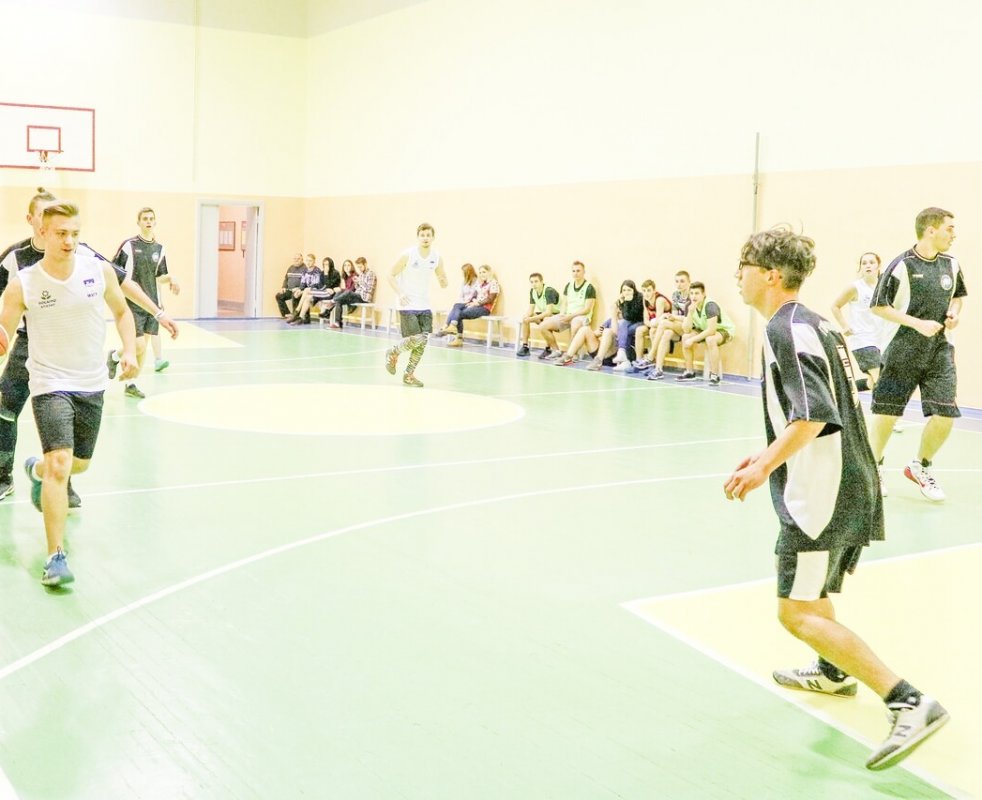 A0_iu5mj6E4